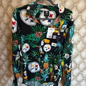 New with Tags Men’s Size Medium Button Down Long Sleeve Steelers Hawaiian shirt